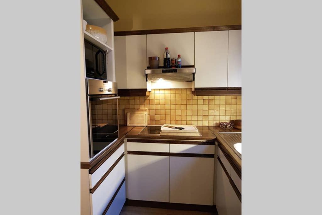 Vakantiewoning In Mol Centrum Met Eigen Bar "Casacuriosa" Bagian luar foto