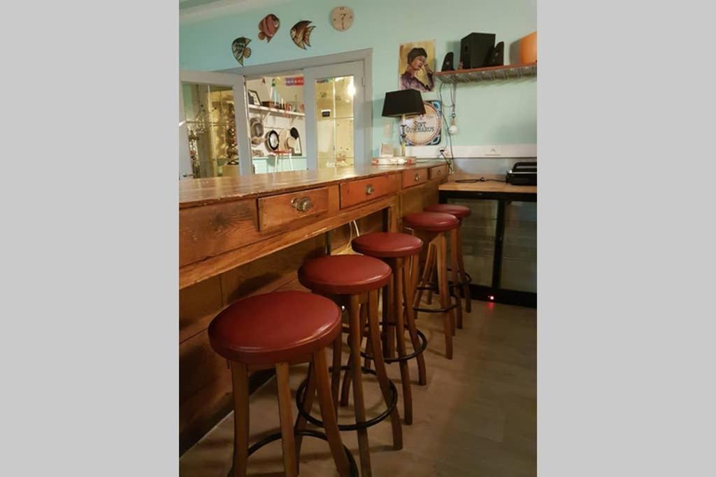 Vakantiewoning In Mol Centrum Met Eigen Bar "Casacuriosa" Bagian luar foto